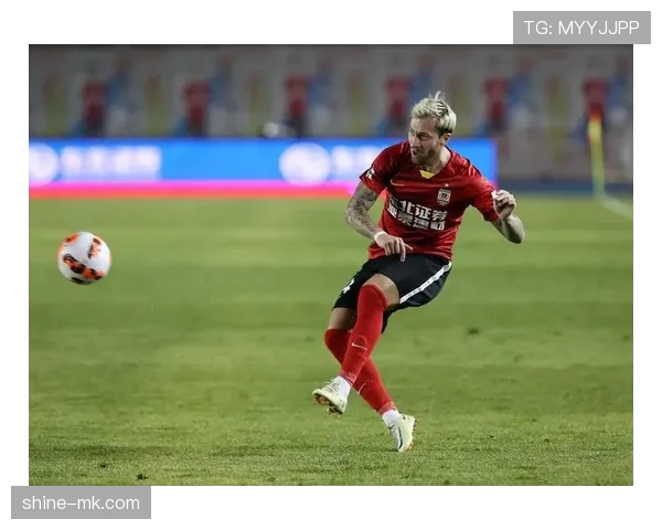 格纳布里关键破门助力球队获胜，状态回升表现抢眼